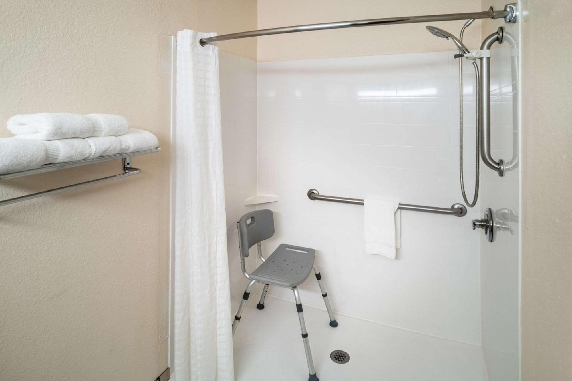 Rodeway Inn Barboursville Εξωτερικό φωτογραφία